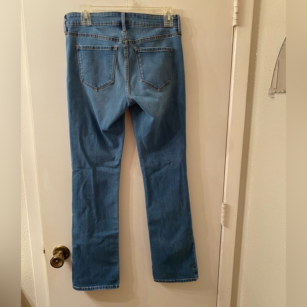 Old Navy Women's Boot Cut Jeans in Blue/Willow. Medium Rise. - Picture 9 of 9